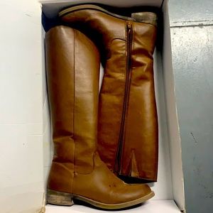 Brown boots